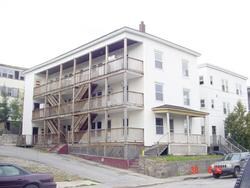 425 Cumberland St in Rumford, ME - Foto de edificio