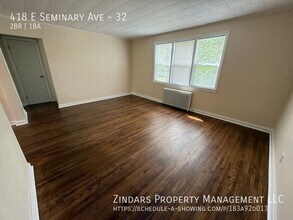 418 E Seminary Ave in Hoopeston, IL - Building Photo - Building Photo