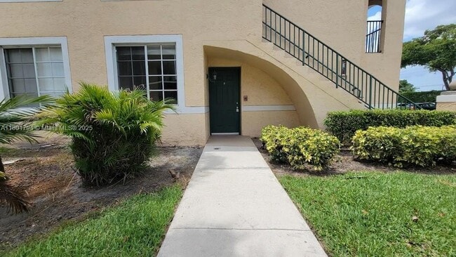 1749 Village Blvd in West Palm Beach, FL - Building Photo - Building Photo