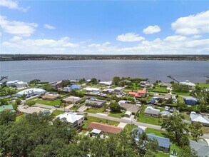 4612 8th St Ct E in Ellenton, FL - Foto de edificio - Building Photo