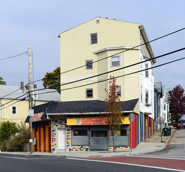 319-321 Amherst St in Providence, RI - Building Photo - Building Photo