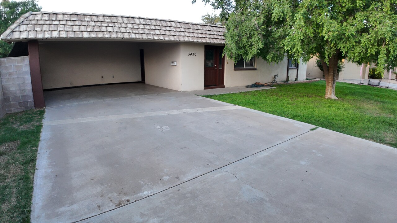 3430 E Indianola Ave in Phoenix, AZ - Foto de edificio