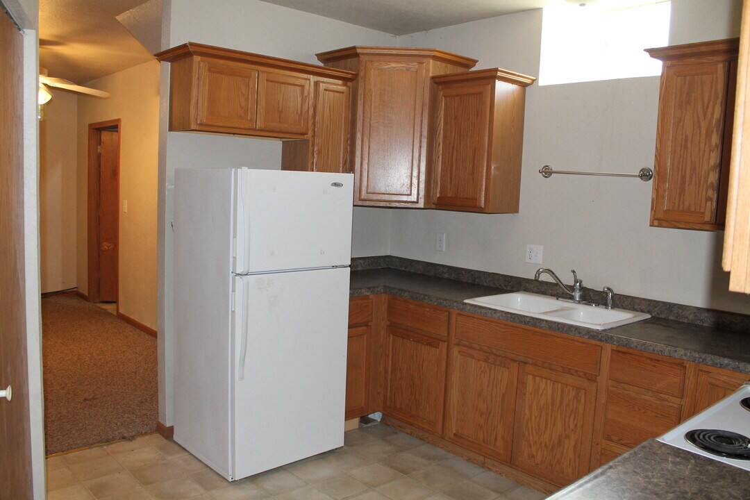 31711 469th Ave in Burbank, SD - Building Photo