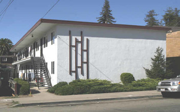 3701 Fruitvale Ave in Oakland, CA - Building Photo - Building Photo