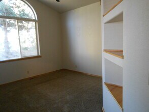 1021 SW Crosscut Ct in Bend, OR - Building Photo - Building Photo