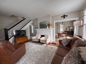 1319 Valley-View Ave in Wheeling, WV - Foto de edificio - Building Photo