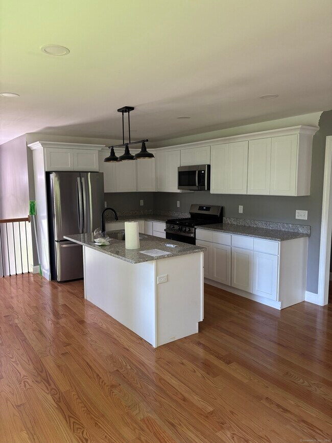 59 Midland Rd in Waterbury, CT - Building Photo - Building Photo