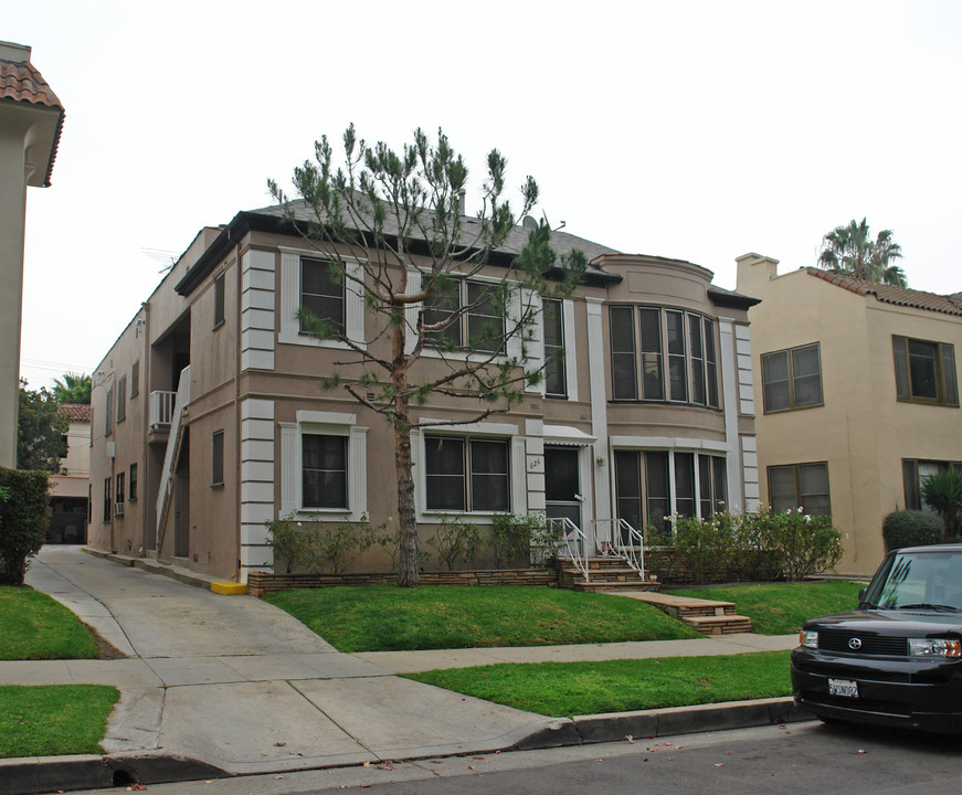 626 N Genesee Ave in Los Angeles, CA - Building Photo