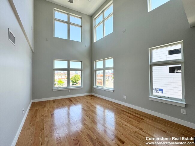 16 Baker Ct, Unit #5 in Boston, MA - Building Photo - Building Photo