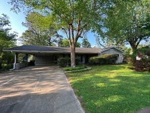 504 W South in Harrisburg, AR - Building Photo - Building Photo