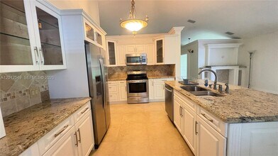 759 NW 161st Ave in Pembroke Pines, FL - Building Photo - Building Photo