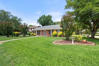 6 Brook Creek Ct in Roanoke, TX - Building Photo - Building Photo