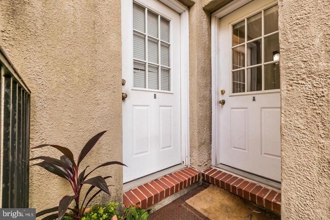 property at 906 S Charles St