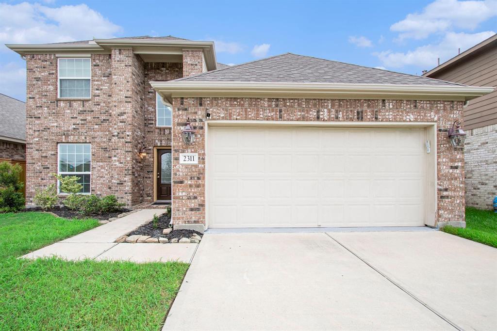 2311 Langley Dr in Rosharon, TX - Building Photo