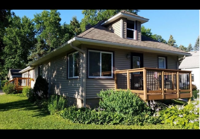 property at 508 1st Ave NW