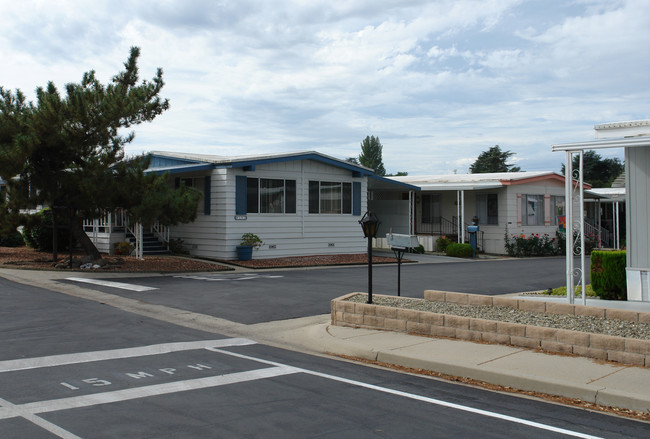 70 Baldwin Rd in Ojai, CA - Building Photo - Building Photo