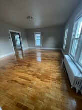 206 N Lawe St, Unit Upper 2 in Appleton, WI - Building Photo - Building Photo