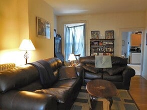 196 Central St, Unit 1C in Somerville, MA - Building Photo - Building Photo