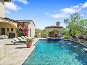 9290 E Thompson Peak Pkwy in Scottsdale, AZ - Building Photo - Building Photo