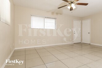 5903 W Hearn Rd in Glendale, AZ - Building Photo - Building Photo