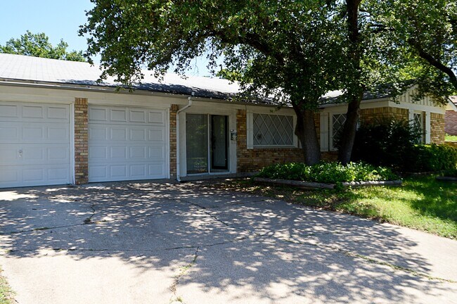 8270 Chapin Rd in Fort Worth, TX - Building Photo - Building Photo