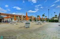 3201 Portofino Point in Coconut Creek, FL - Foto de edificio - Building Photo