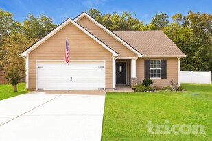 605 Silverhill Dr in Murfreesboro, TN - Building Photo