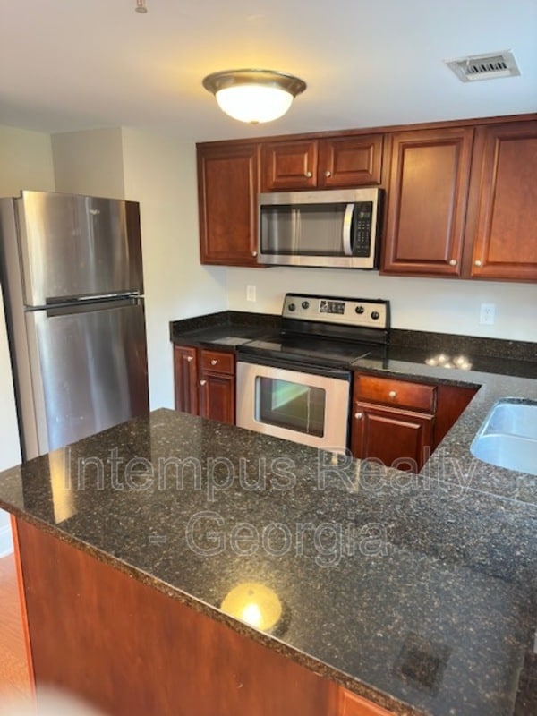 30 Villa Ct SE in Smyrna, GA - Building Photo - Building Photo