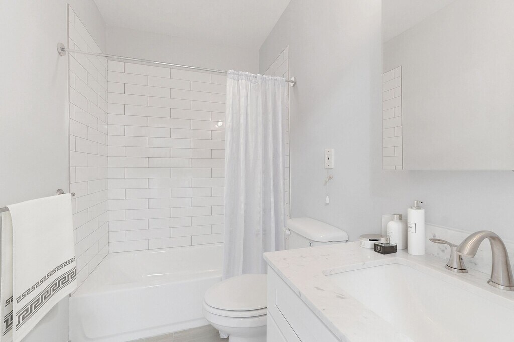 Bunt Commons II 55+ Senior Living Community Apartments in Copiague, NY