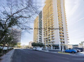 207 W Clarendon Ave in Phoenix, AZ - Building Photo