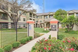 200 W Yoakum Ave in Kingsville, TX - Building Photo - Building Photo