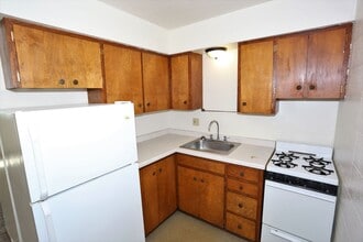 Colonial Arms in Crookston, MN - Building Photo - Primary Photo