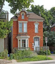 118 Herkimer St Apartments