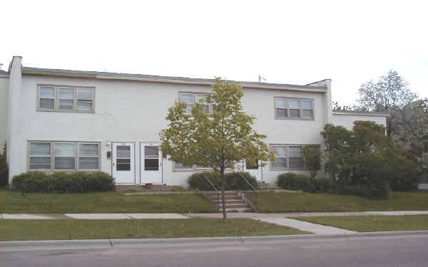 2052 Saunders Ave in St. Paul, MN - Building Photo - Building Photo