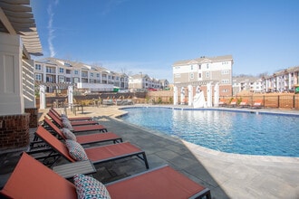 Berkmar Landing Apartments in Earlysville, VA - Foto de edificio - Building Photo