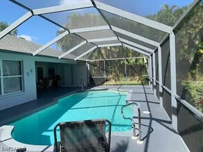 121 SE 21st St in Cape Coral, FL - Building Photo - Building Photo