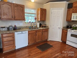 4300 Carmel Forest Dr in Charlotte, NC - Building Photo - Building Photo