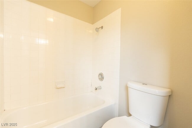 property at 7528 Holloran Ct