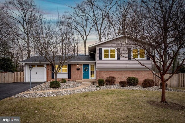 property at 2405 Cedar Ln