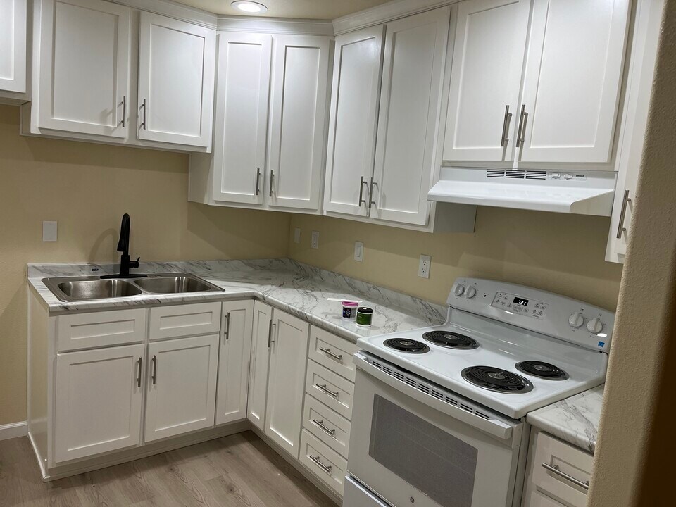 857 W Brighton Ave, Unit A in El Centro, CA - Foto de edificio