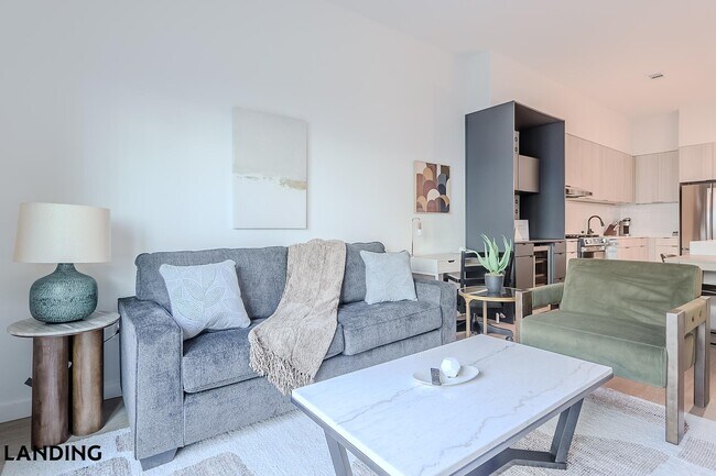 2623 Keene St, Unit 570