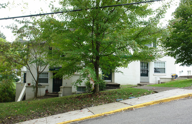 900 Valley Rd in Charleston, WV - Building Photo - Building Photo