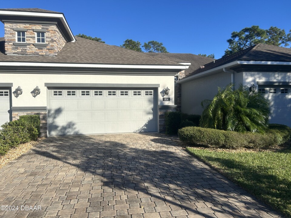 814 Aldenham Ln in Ormond Beach, FL - Building Photo