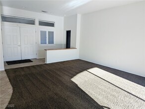 2766 Hartwick Ln in Las Vegas, NV - Building Photo - Building Photo