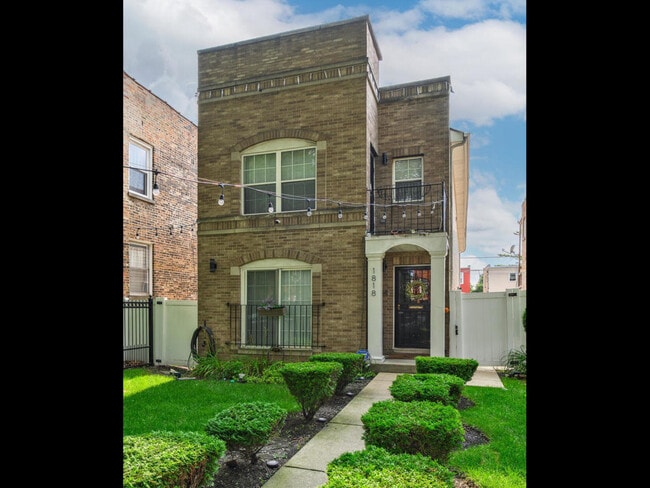 1818 N Mason Ave in Chicago, IL - Building Photo - Building Photo