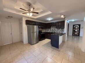 1238 Shiloh Dr in Laredo, TX - Building Photo - Building Photo