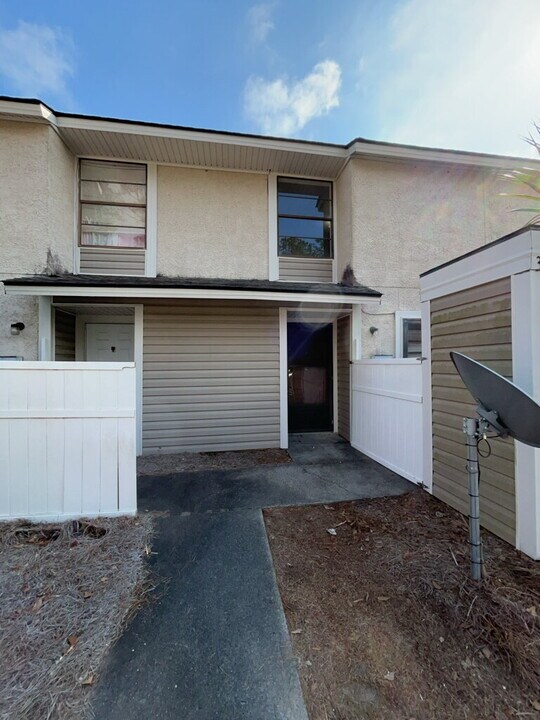 727 S Main St in Hinesville, GA - Building Photo