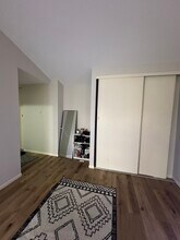 819 Smetana Rd, Unit 5 in Hopkins, MN - Building Photo - Building Photo