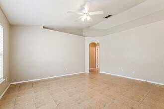 2327 Northern Leaf St in Orlando, FL - Foto de edificio - Building Photo