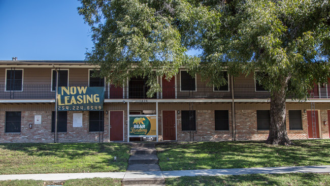 Bear Landing - Waco Trio in Waco, TX - Building Photo - Building Photo